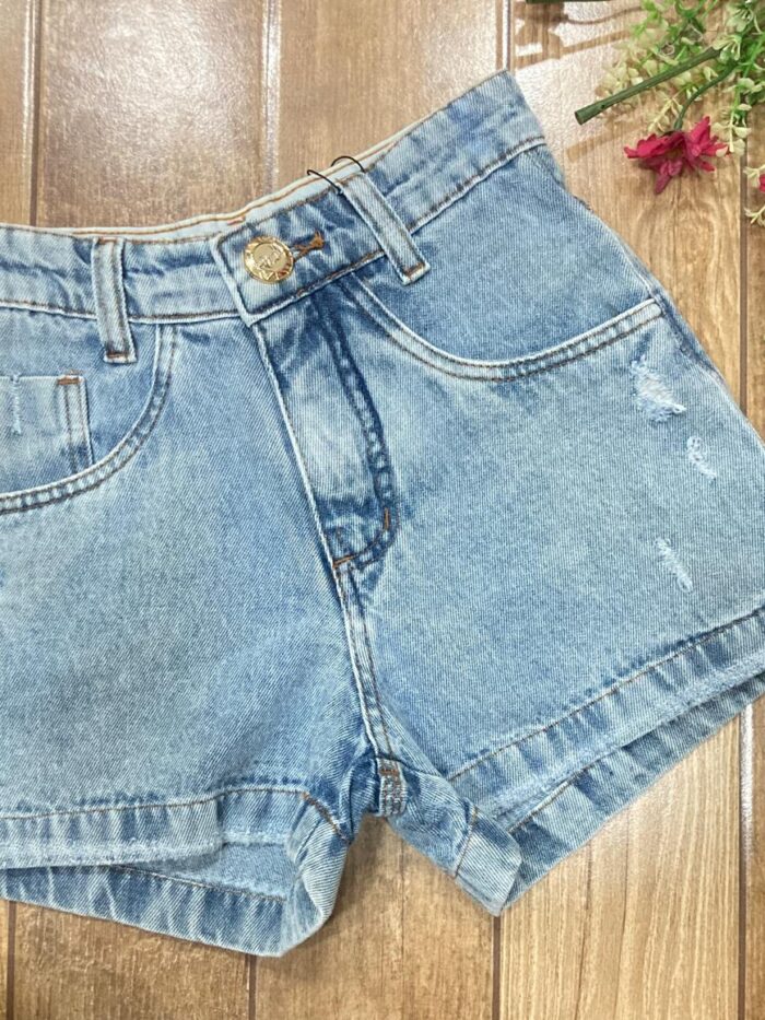 Short jeans